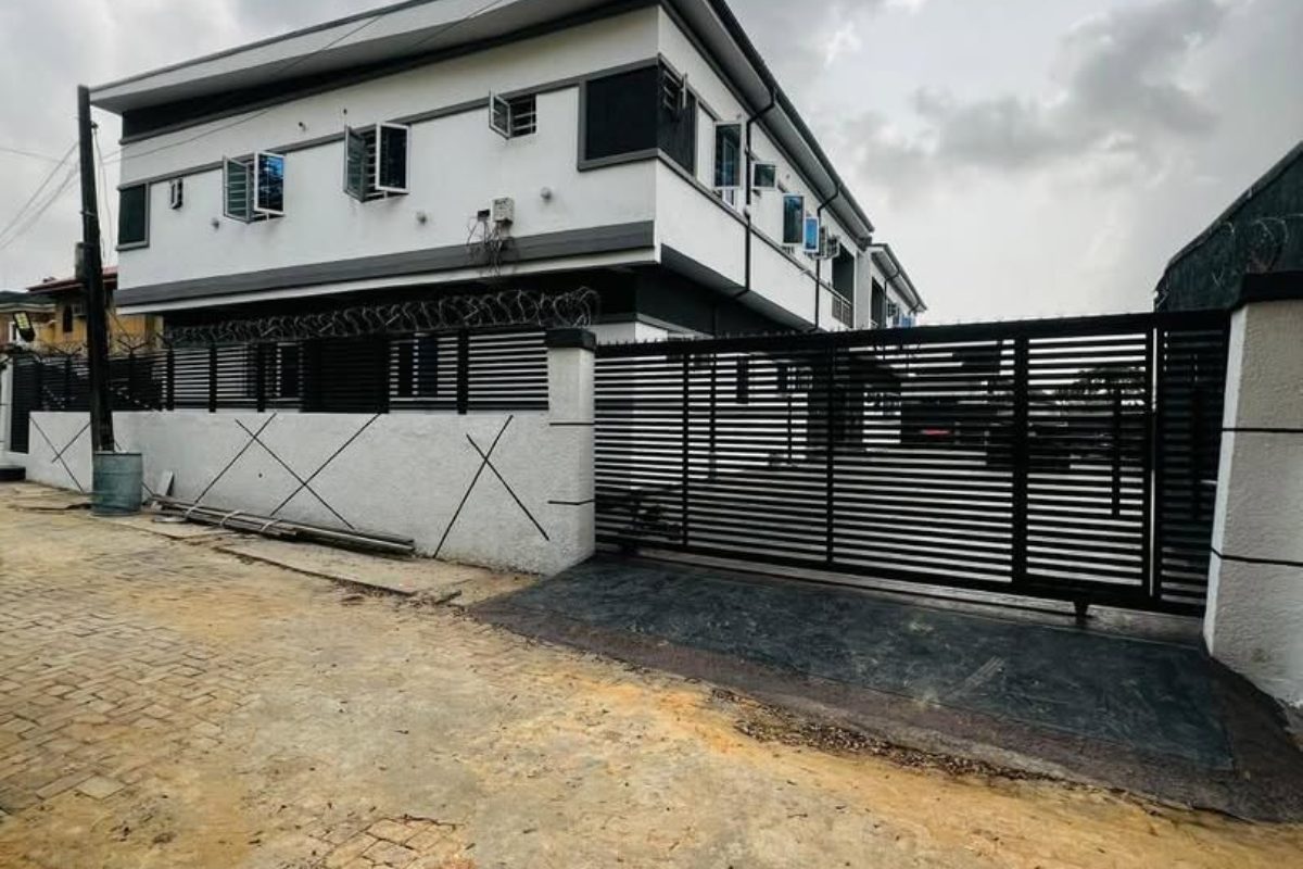 NEWLY BUILT 2 & 3 BEDROOM APARTMENT