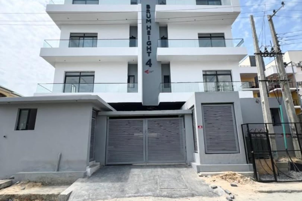 Well built 2 & 3 bedroom apartment with pool, gym, elevator.
