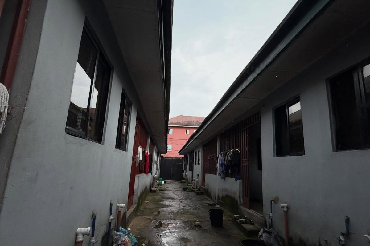 10 units of Selfcontain for sale in Choba Port Harcourt