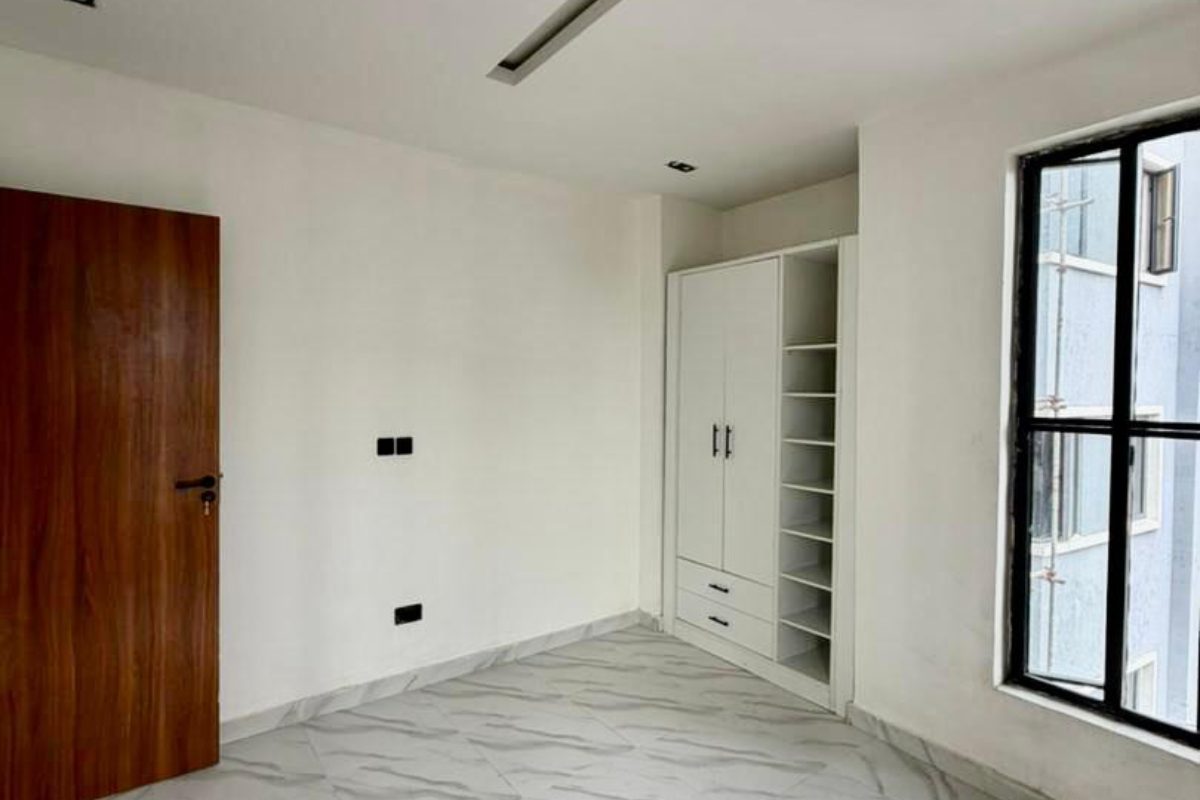 Luxury Brand new 2 Bedroom Apartment.