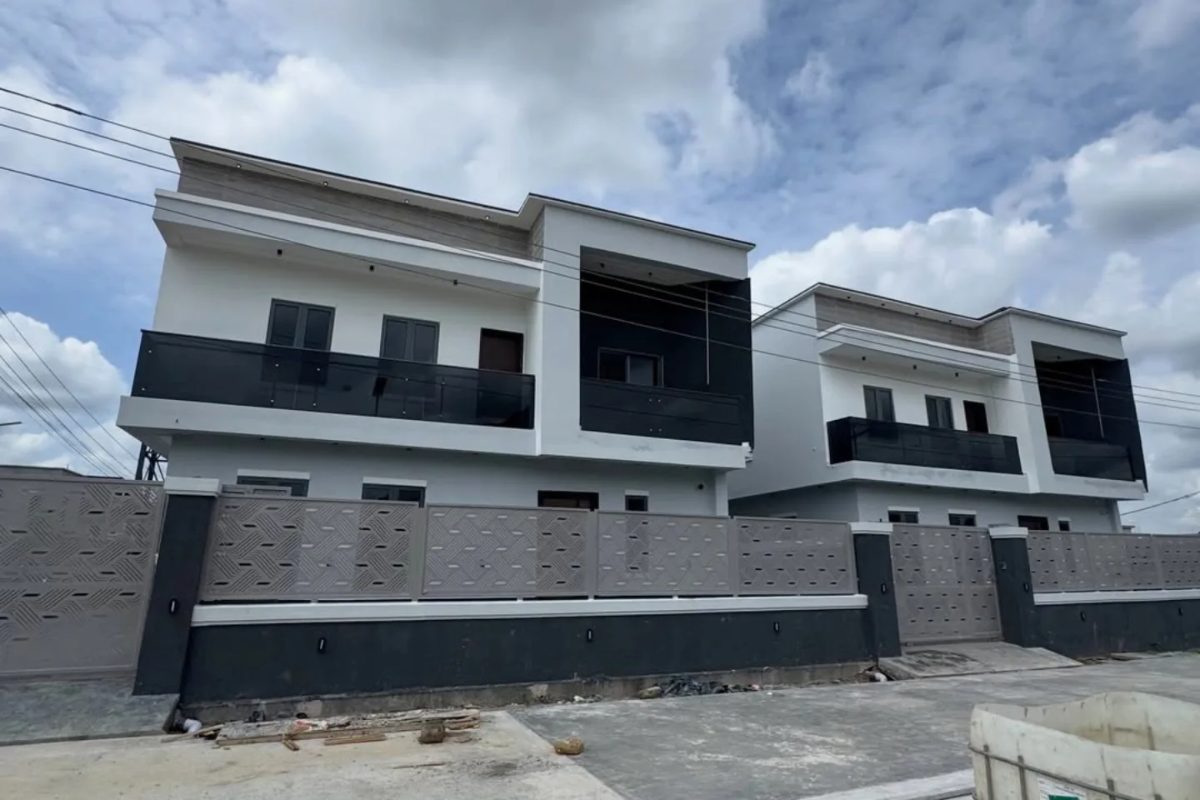 NEWLY BUILT 4 BEDROOM DUPLEX FOR SALE
