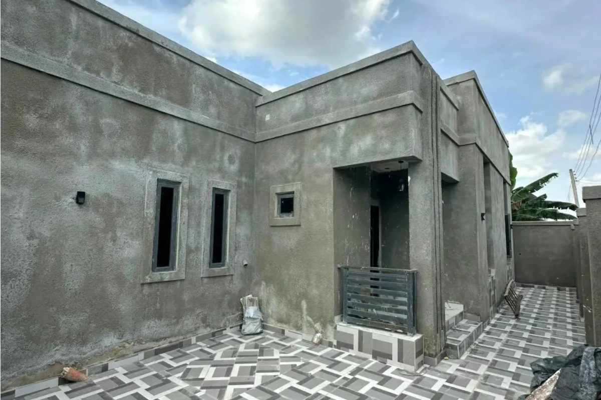 3 Bedroom Bungalow For Sale