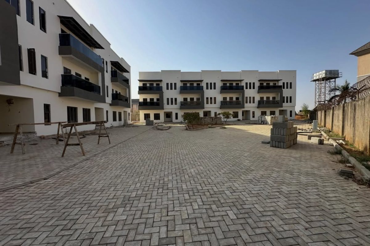New 5 Bedroom Terrace Duplex + Boys Quarters Family Lounge