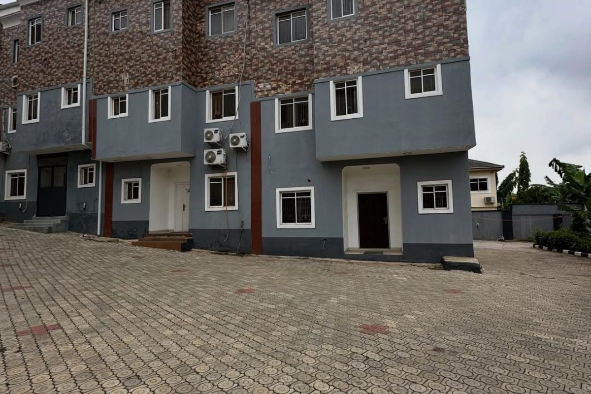4 Bedroom Terrace Duplex + Boys Quarters Family Lounge