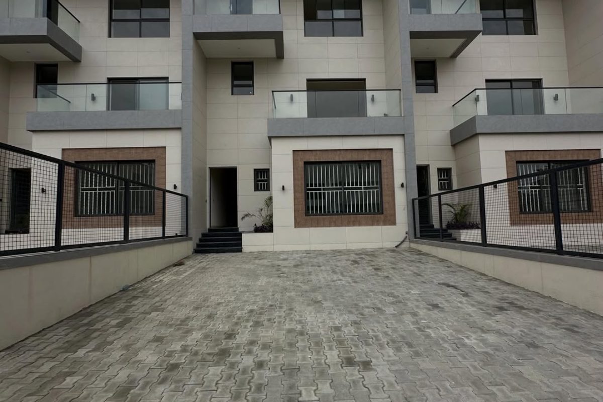 New 5 Bedroom Gated Terrace Duplex + Boys Quarters Family Lounge