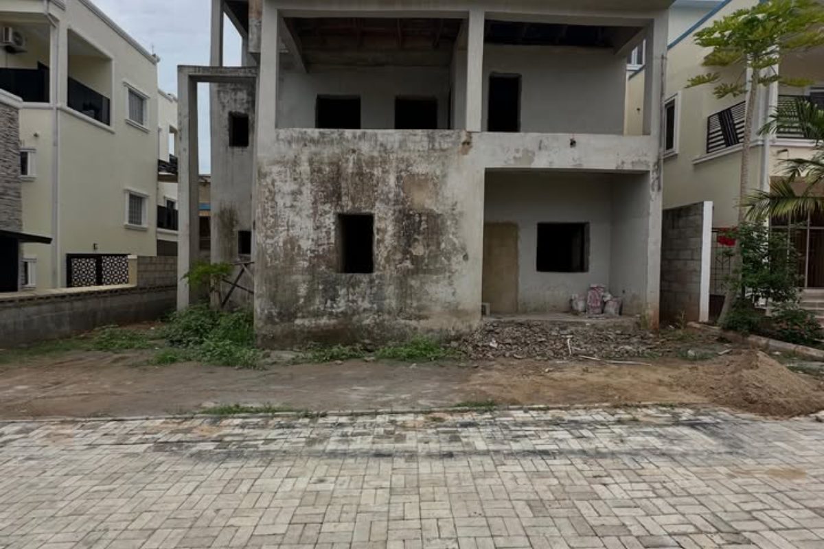 New 4 Bedroom Detached Duplex with Boys Quarters (carcass)