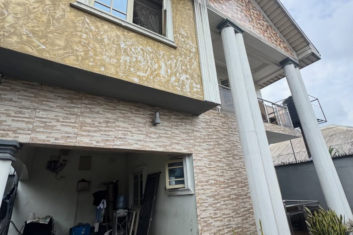 4 BEDROOM DUPLEX FOR SALE