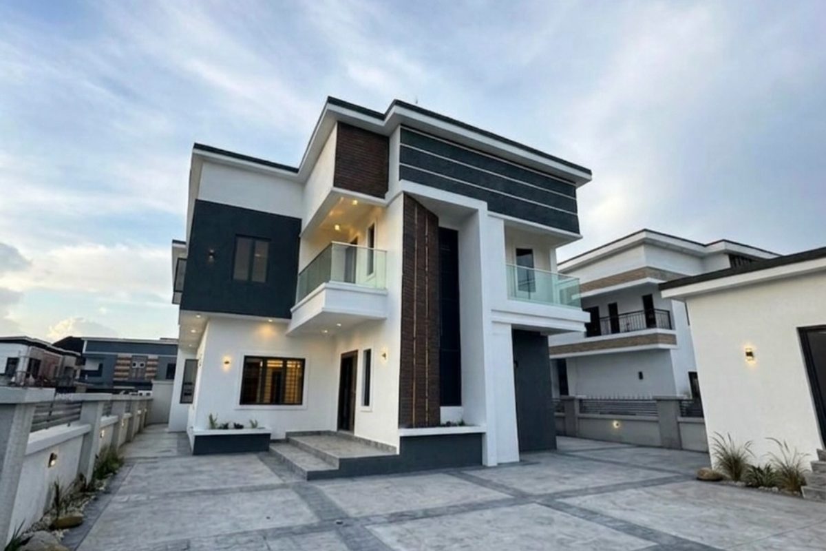 4 Bedroom Duplex wt GateHouse